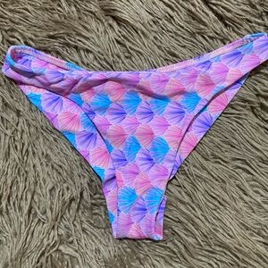 Wahine Reese Bottom, Medium